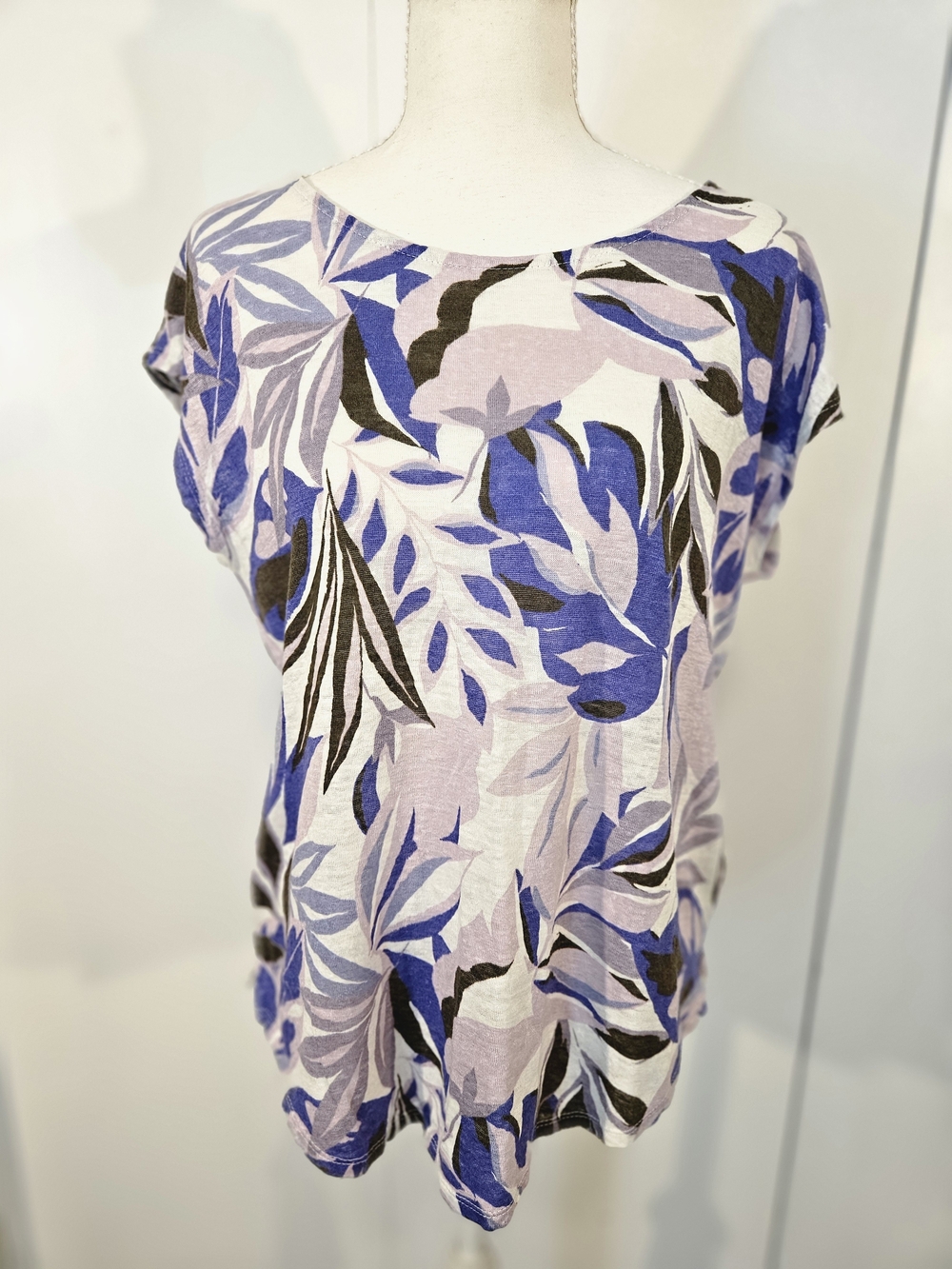 Linen 100% C&C California Lavender and Blue Leaf-Print Short Sleeve Tunic